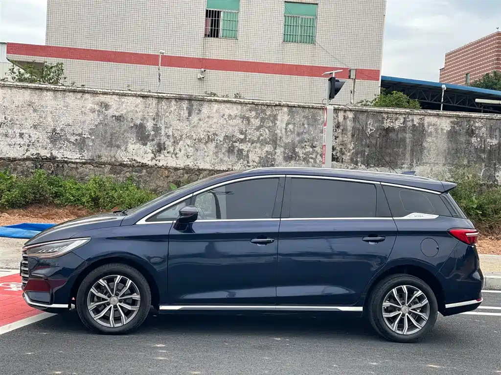 BYD Song MAX 2021 Upgraded Edition 1.5T Automatic Luxury 7-Seater