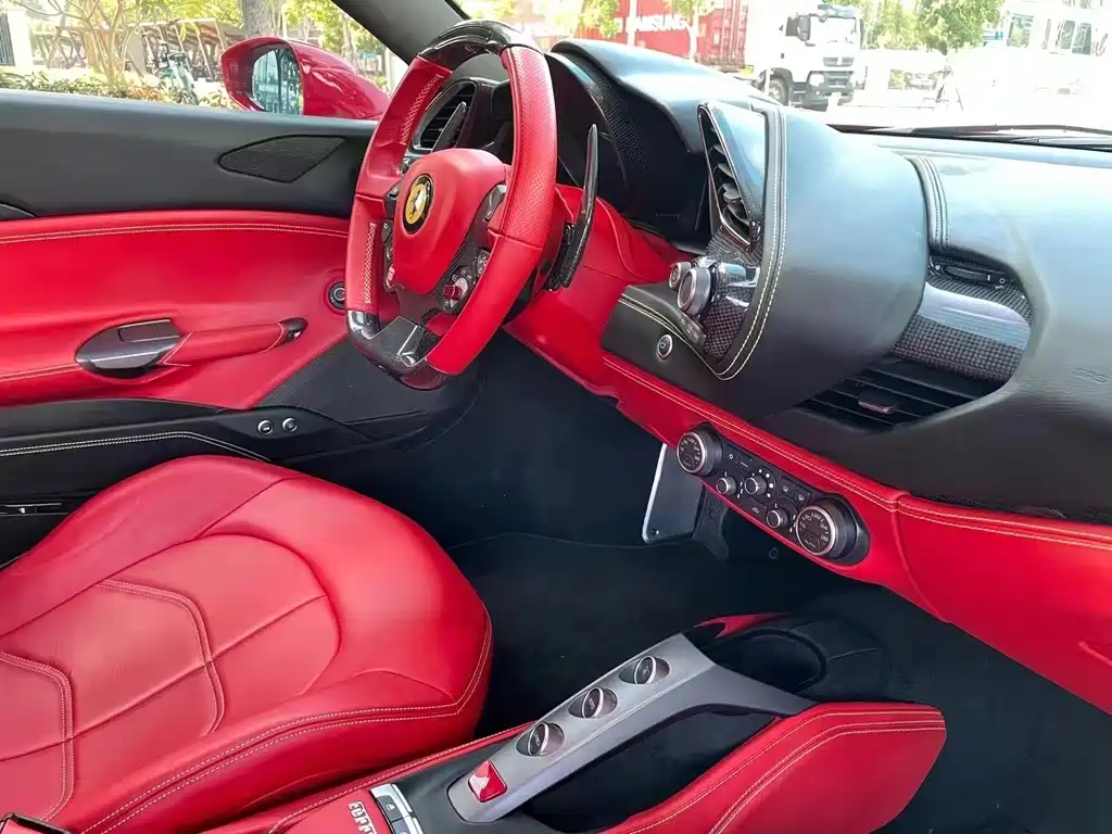 Ferrari 488 GTB 2015