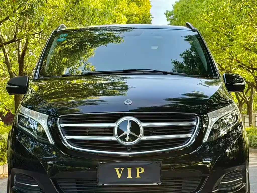 Mercedes-Benz V-Class 2018 V 260 L Luxury Extended Edition China VI