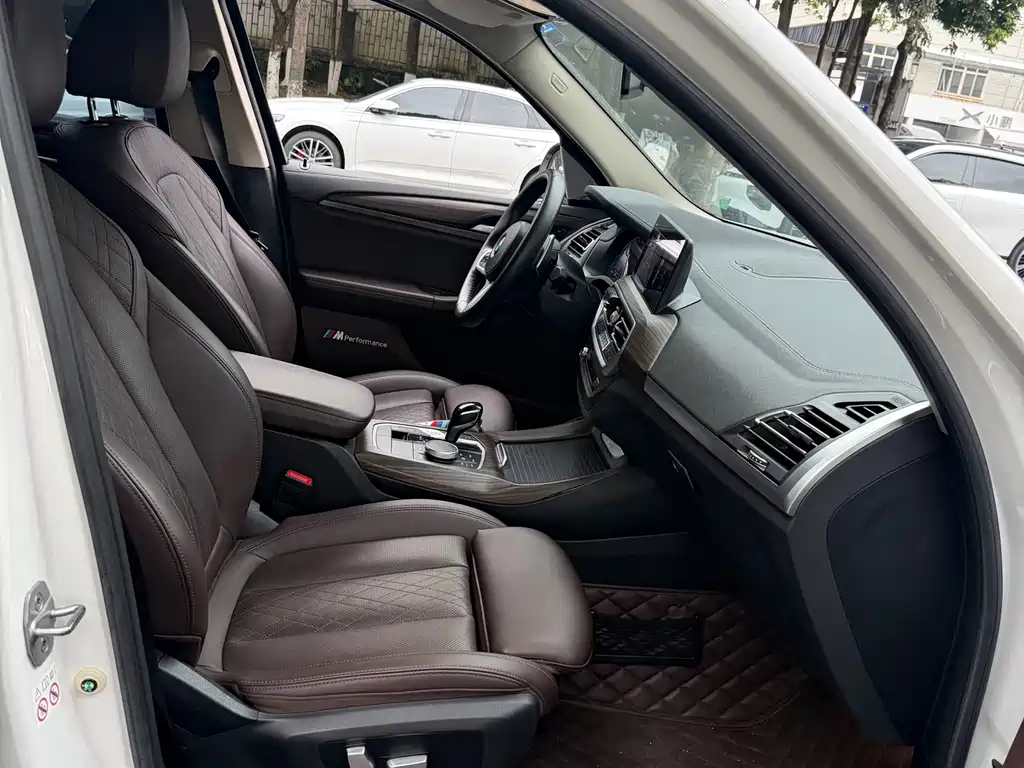 BMW X3 2022 xDrive30i Leading Edition M Night Shadow Package