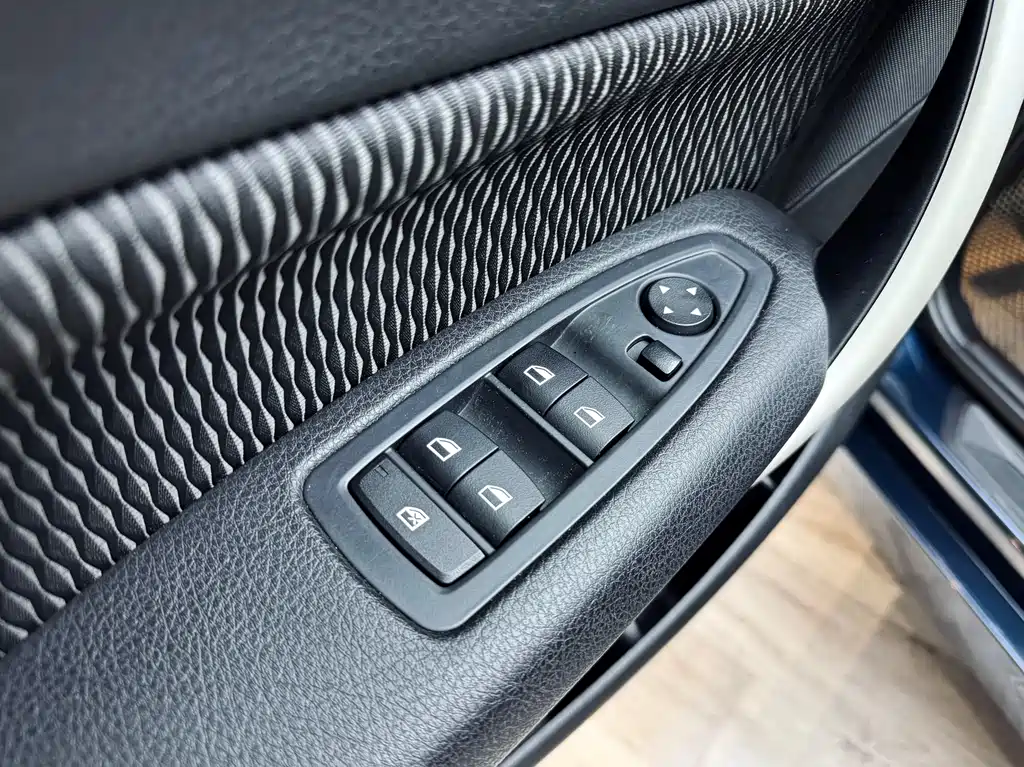 BMW 1 Series (import) 2015 120i Leading Edition
