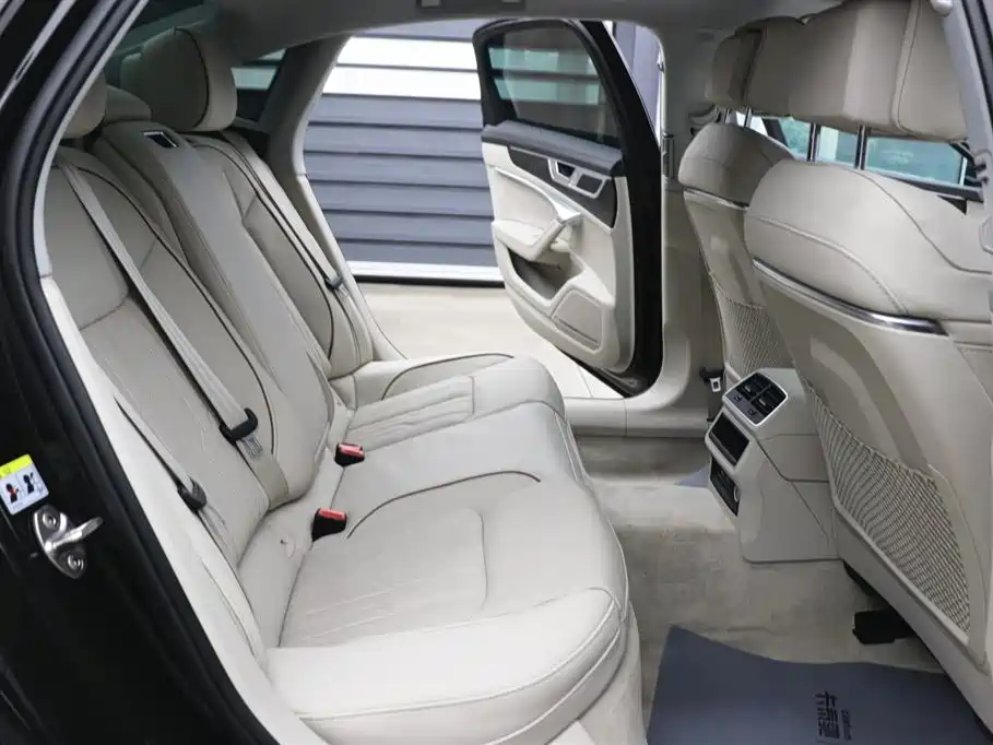 Audi A6L 2022 55 TFSI quattro Flagship Elegant Edition