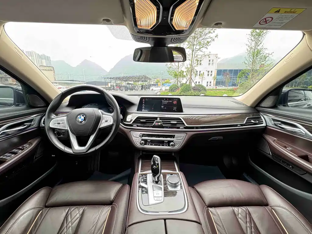 BMW 7 Series 2021 730Li Luxury Package