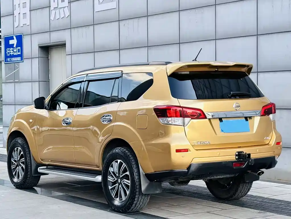 Nissan Terra 2018 2.5L Automatic 4WD Luxury Edition