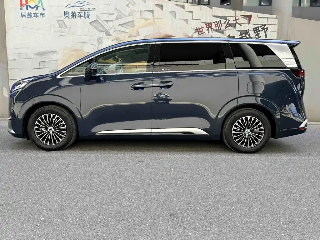 Denza D9 2022 DM-i 970 AWD Flagship