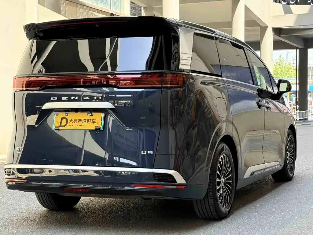 Denza D9 2022 DM-i 970 AWD Flagship