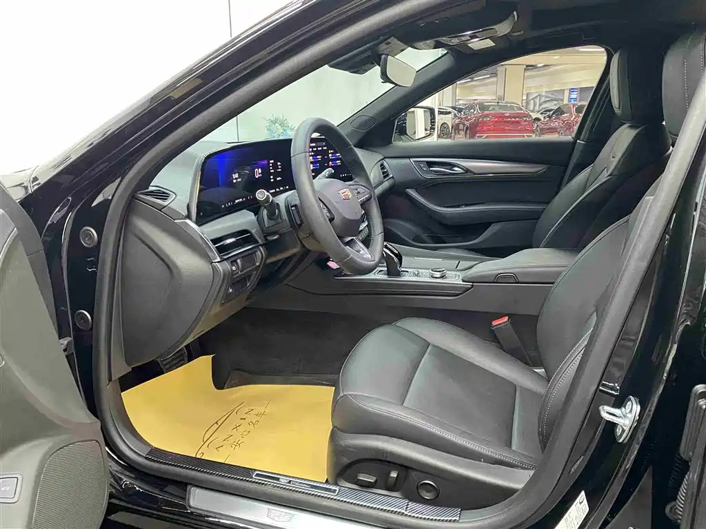 Cadillac CT5 2025 28T Track Performance Edition