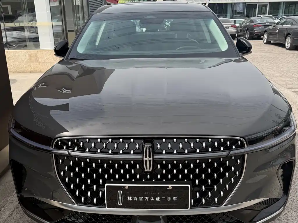 Lincoln Nautilus 2026 2.0T FWD Qi Hang Edition