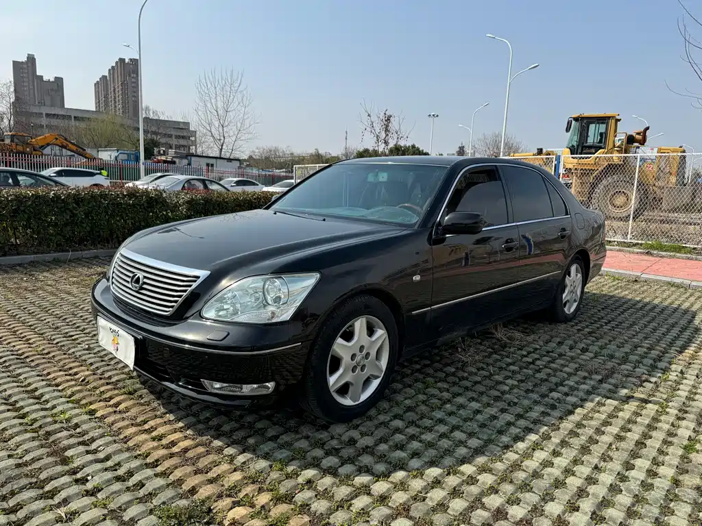 Lexus LS 430