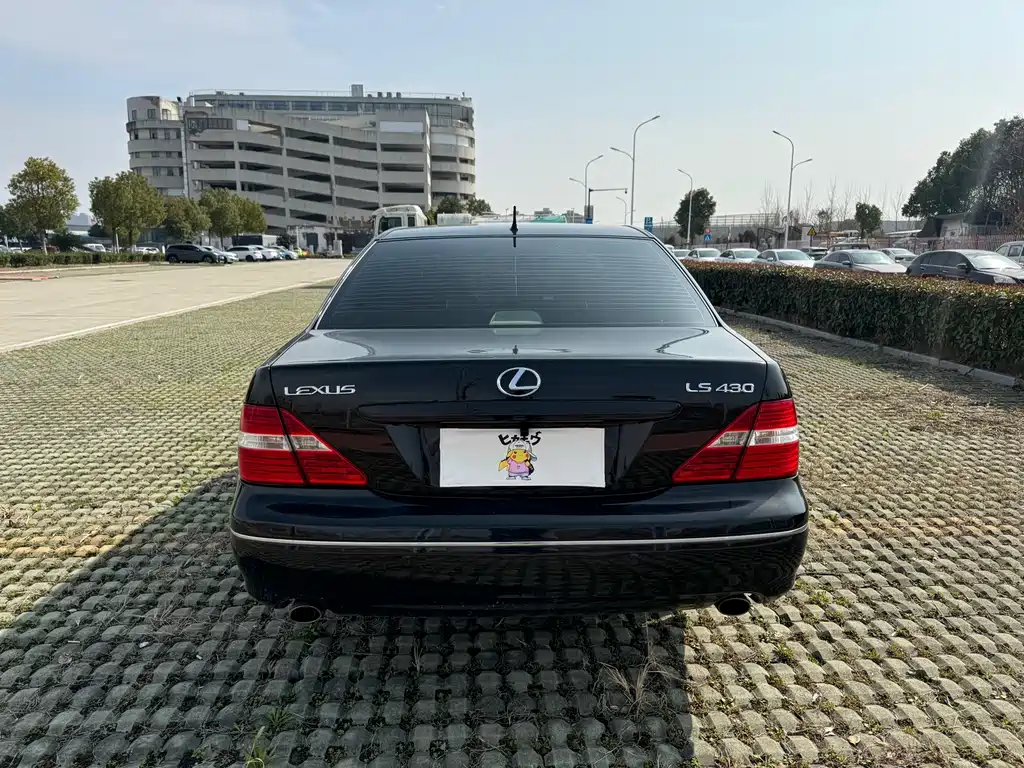 Lexus LS 430