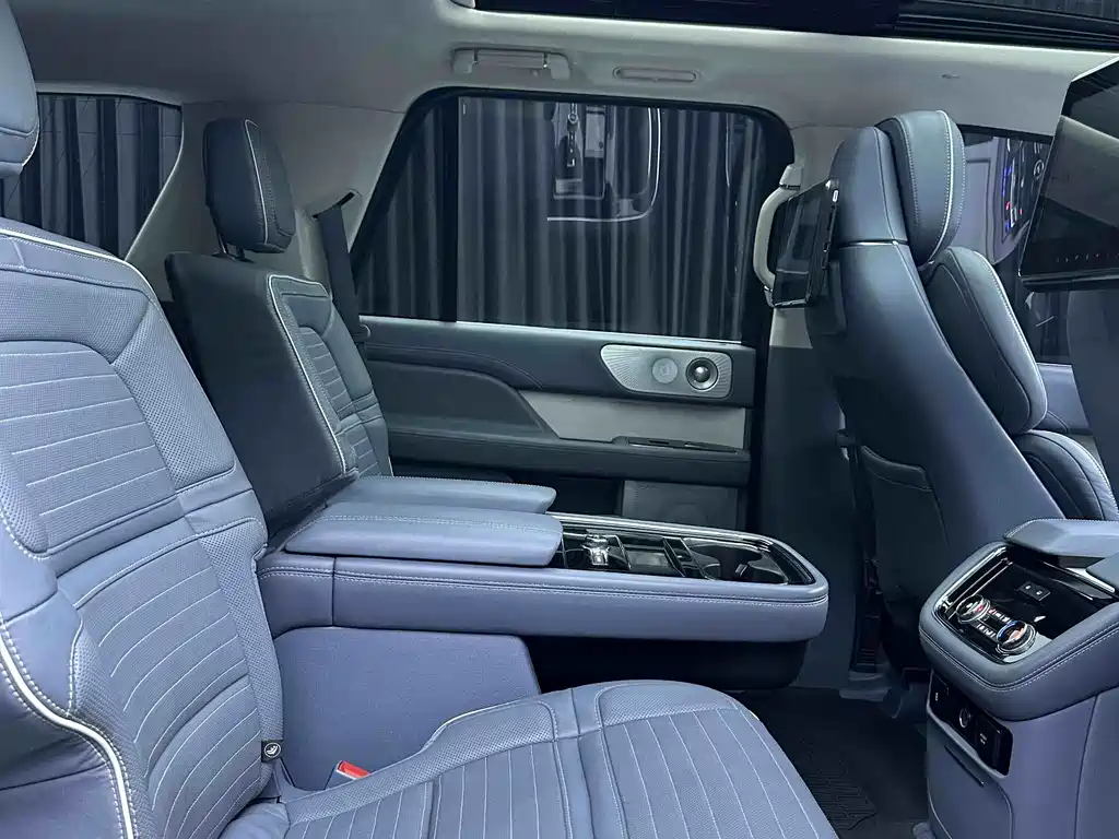 Navigator 2019 3.5T President Series China VI