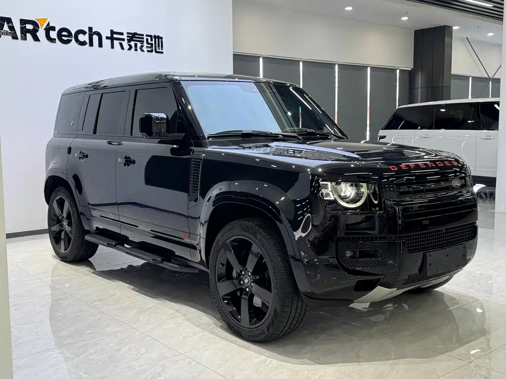 Land Rover Defender 110 5.0T V8 2024