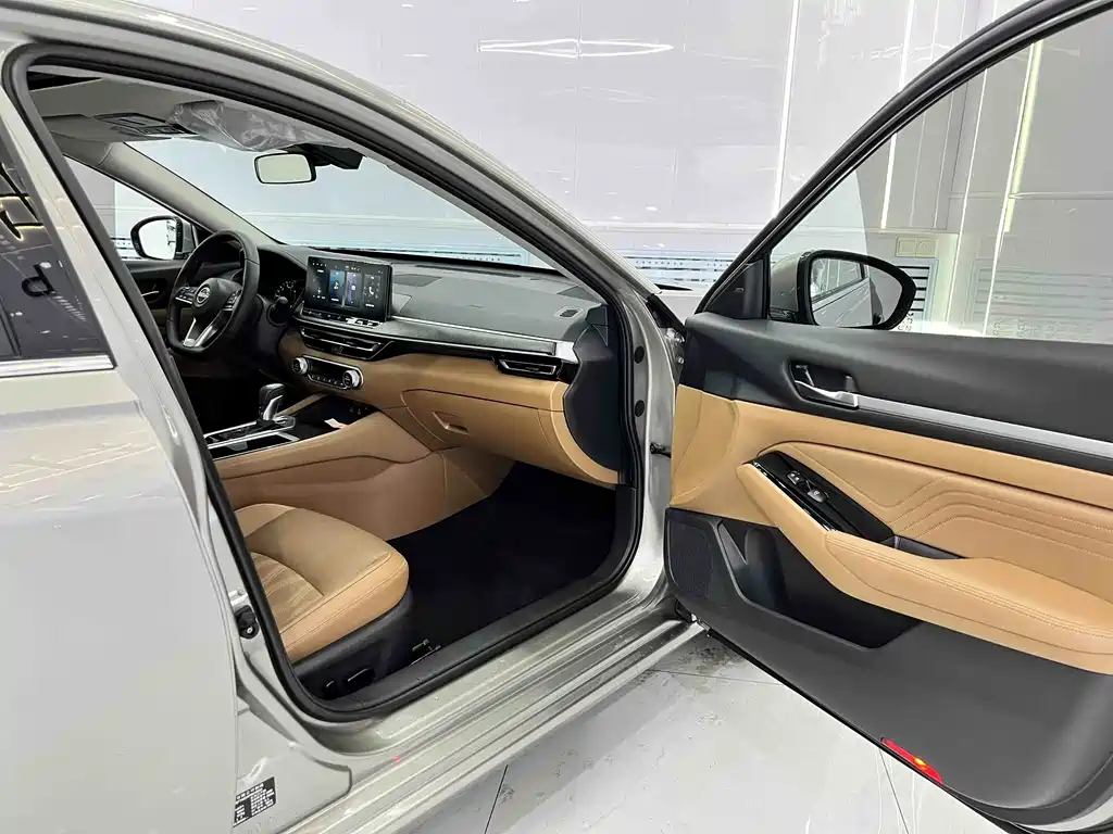 Nissan Altima 2022 2.0L XL-Upr Premium Edition