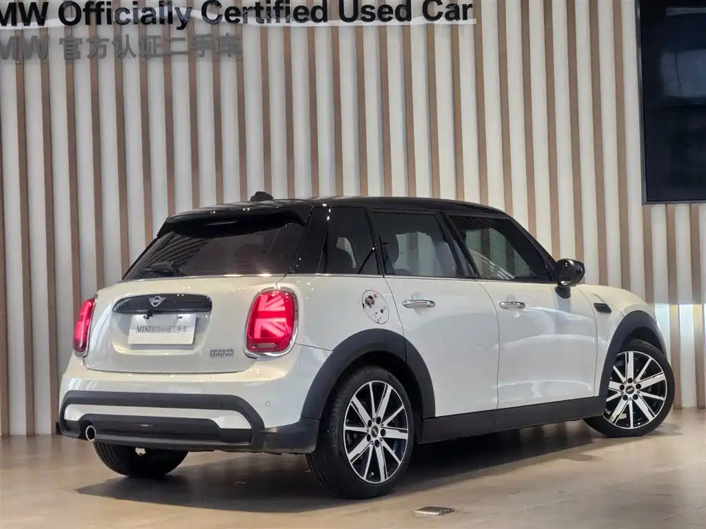 MINI Cooper Artist 2023