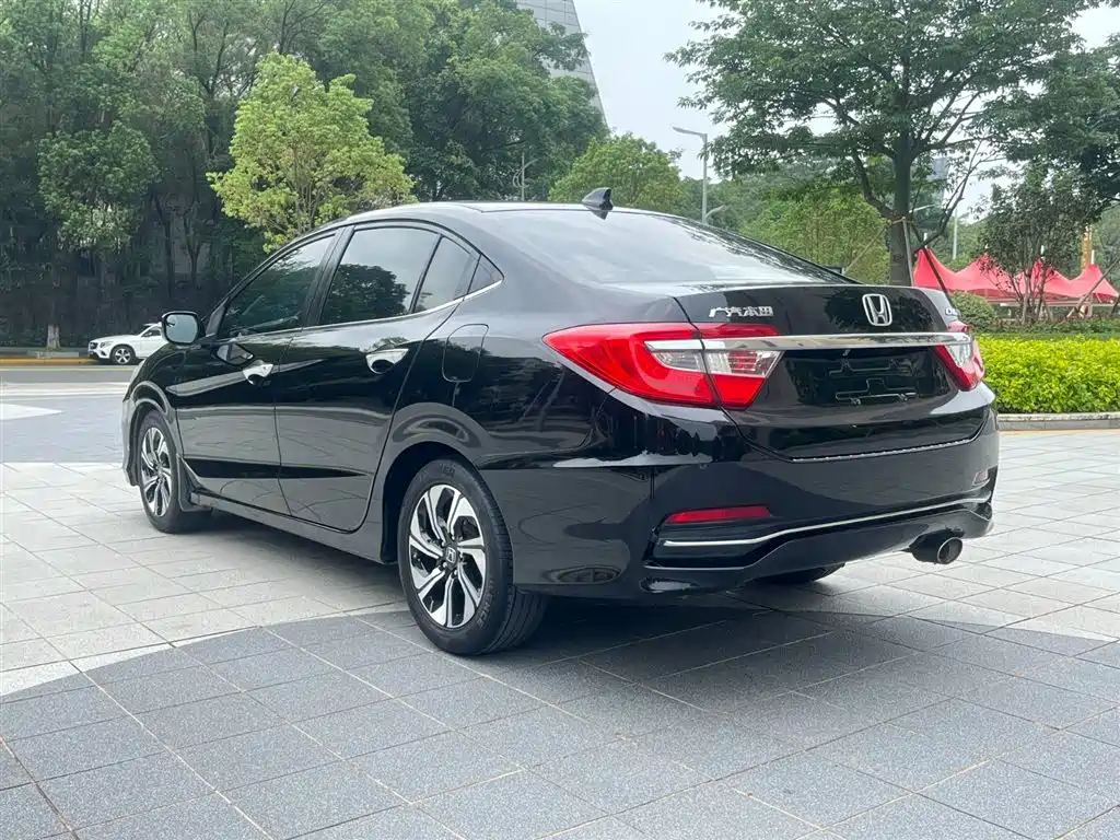 Honda Crider 2016 1.8L CVT Comfort Edition