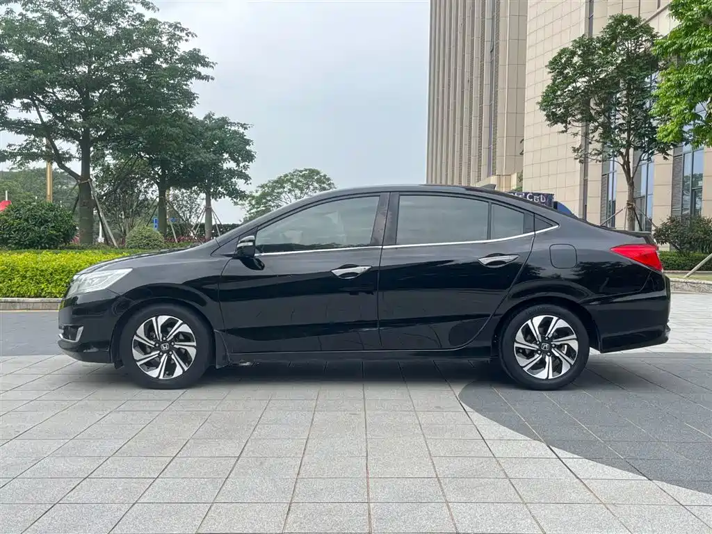 Honda Crider 2016 1.8L CVT Comfort Edition