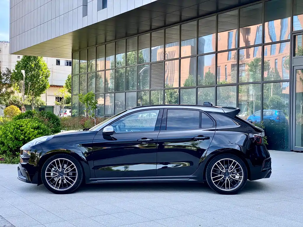 Lynk & Co 02 Hatchback 2021 2.0TD Halo Driving Control Package Edition