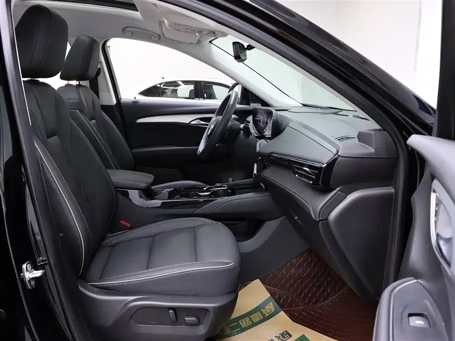 Buick Envision Plus 2025 28T FWD Platinum Edition