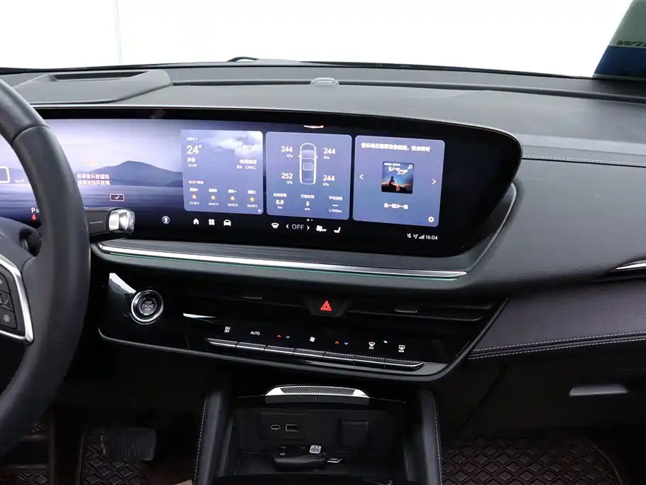 Buick Envision Plus 2025 28T FWD Platinum Edition