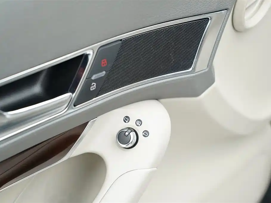 Audi A6L 2010 2.4L Technology Trim