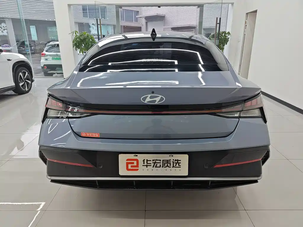 Hyundai Elantra 2023 1.5L CVT Premium