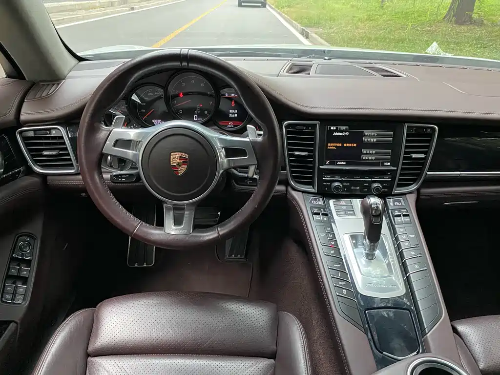 Porsche Panamera 2014 3.0T