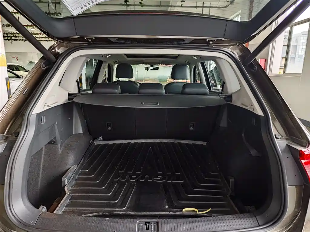 Volkswagen Tiguan L 2017 380TSI Automatic 4WD Luxury Edition