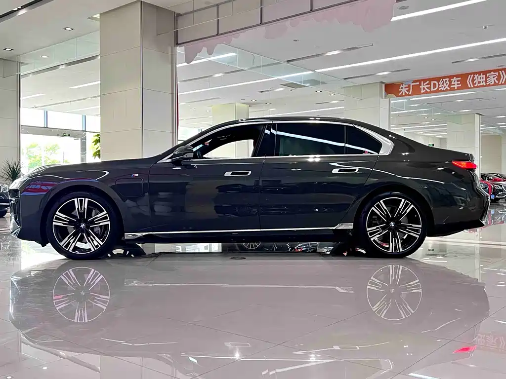BMW i7 2023 eDrive50L Exclusive M Sport Package