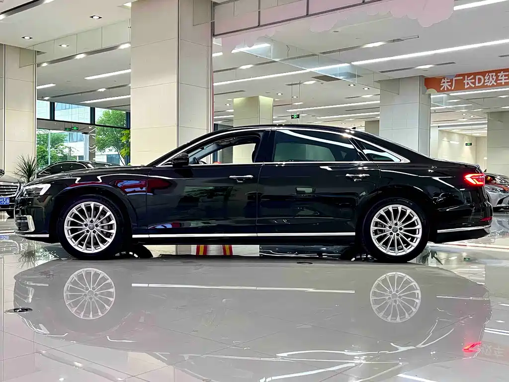 Audi A8L 2019 Facelift Plus 50 TFSI quattro Comfort