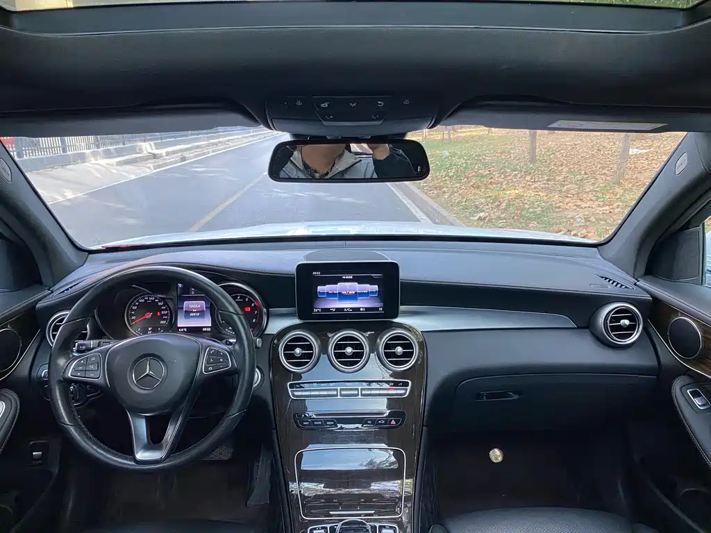 Mercedes-Benz GLC 2019 GLC 260 L 4MATIC Dynamic