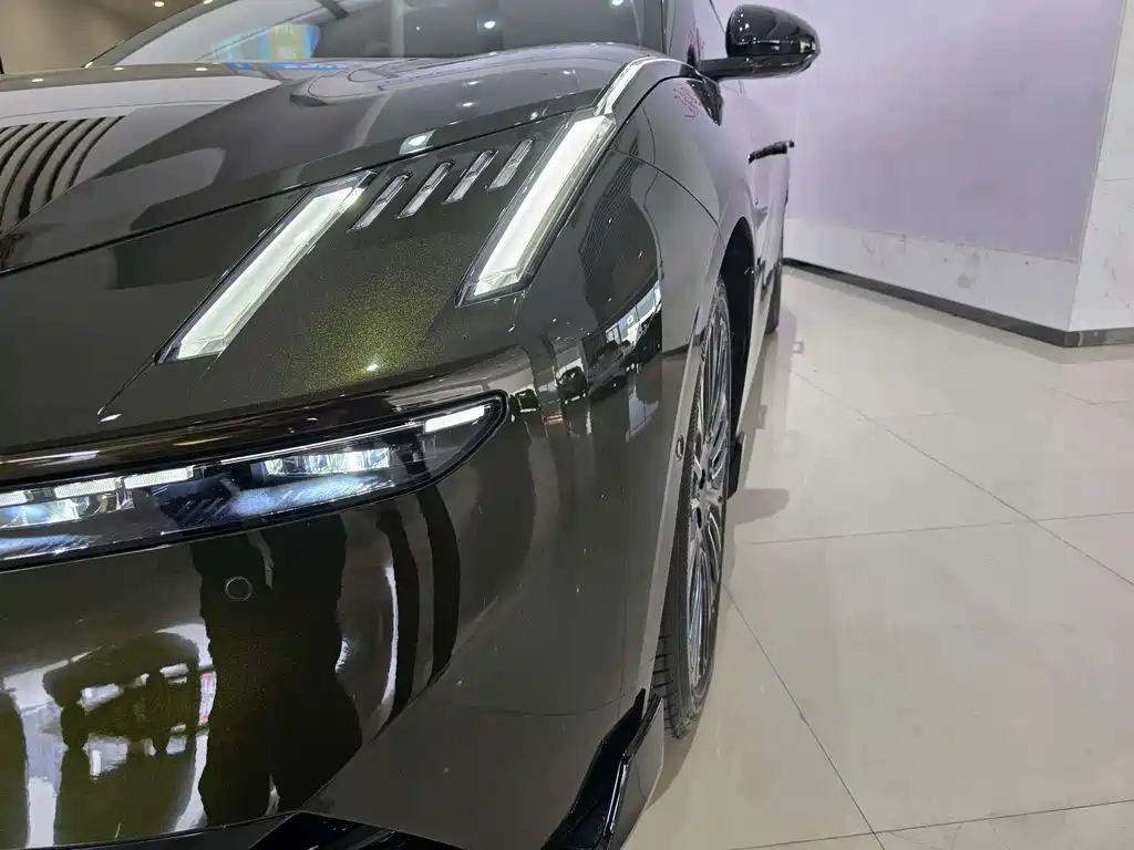 Lynk & Co 10 2025 240 AWD Ultra Sport Edition H7