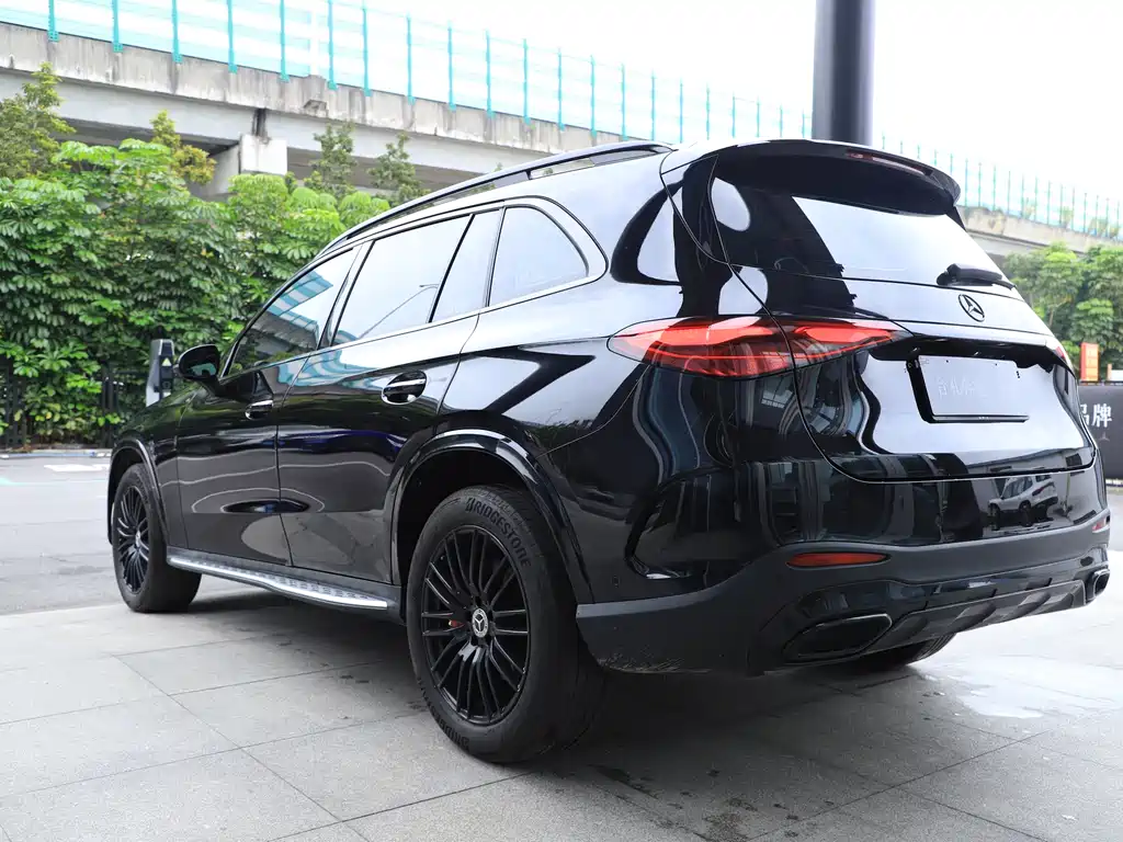 Mercedes-Benz GLC 300 L 4MATIC Dynamic 5-Seater 2024