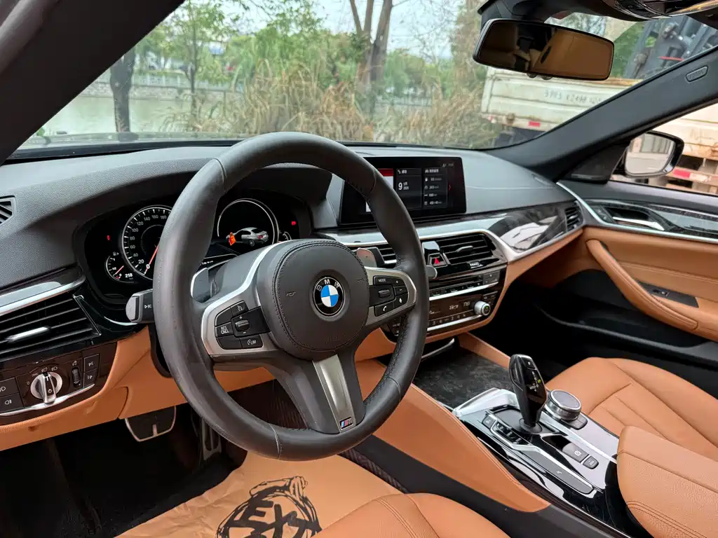 BMW 5 Series 2018 530Li Leading Edition M Sport Package