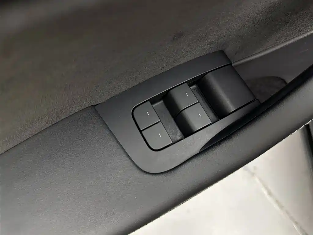 Model Y 2021 Standard Range Rear-Wheel Drive