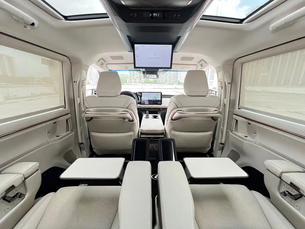 Lexus LM 500h 6-Seater Supreme Edition 2025