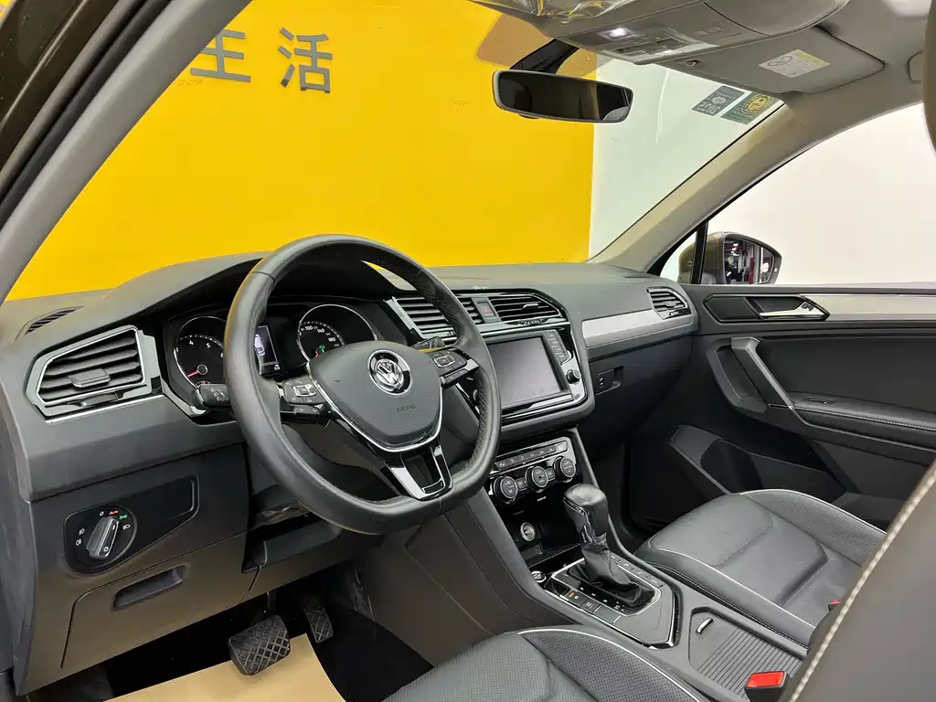 Volkswagen Tiguan L 2017 330TSI Automatic FWD Flagship Edition