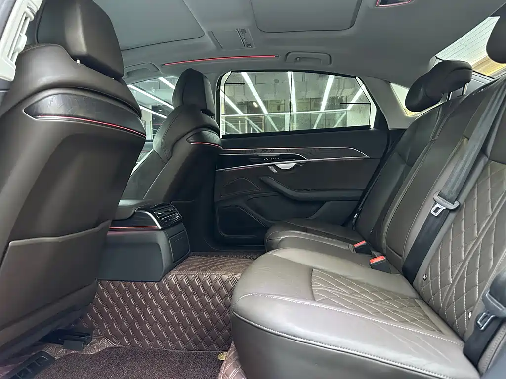 Audi A8L 50 TFSI quattro Comfort Edition 2021