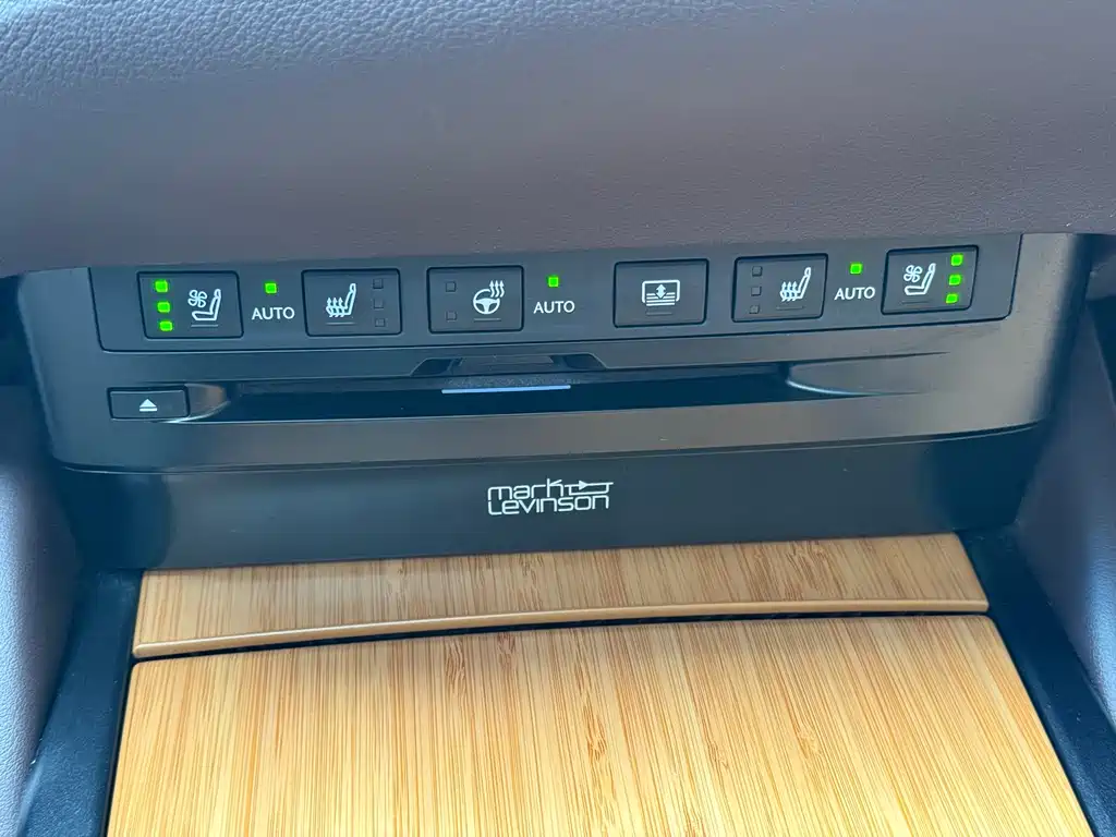 Lexus ES 2020 300h Executive Edition
