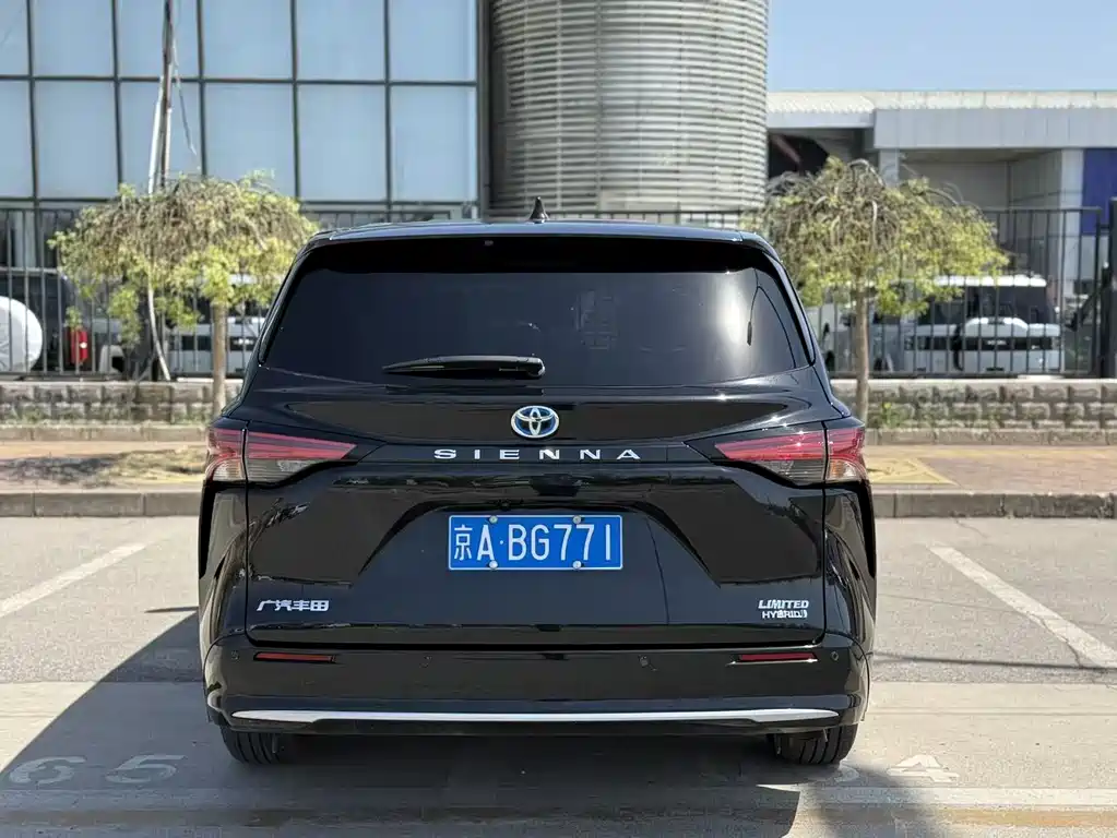 Toyota Sienna 2021 2.5L Hybrid Premium Edition