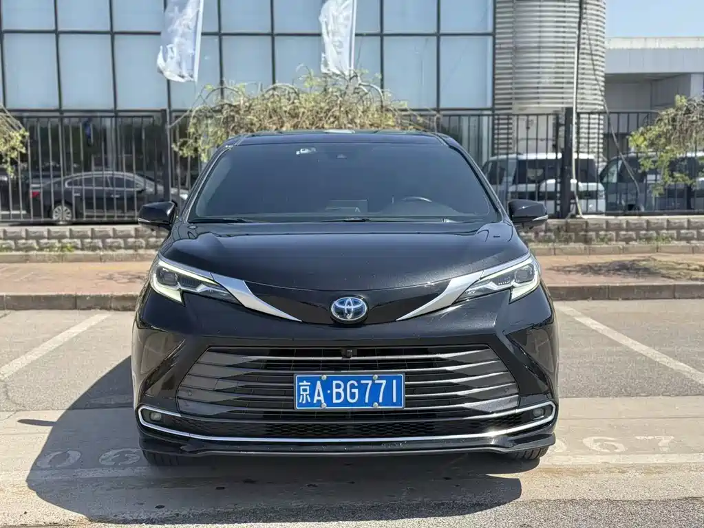 Toyota Sienna 2021 2.5L Hybrid Premium Edition