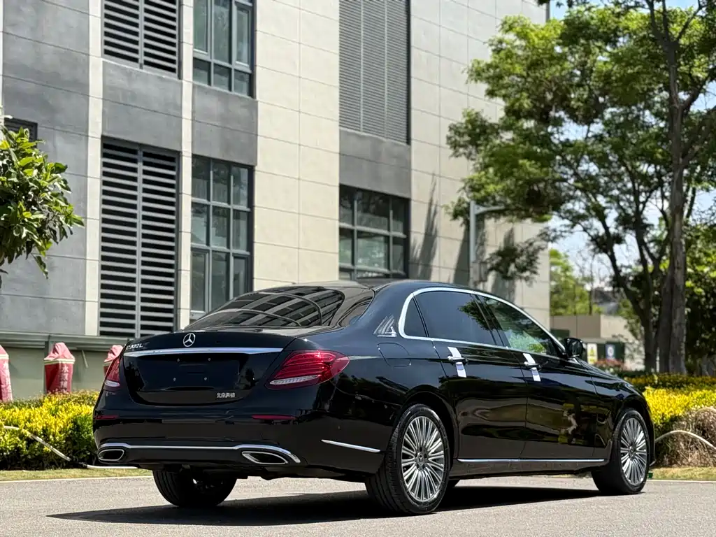 Mercedes-Benz E-Class 2020 E 300 L Fashion