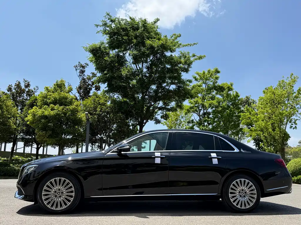 Mercedes-Benz E-Class 2020 E 300 L Fashion