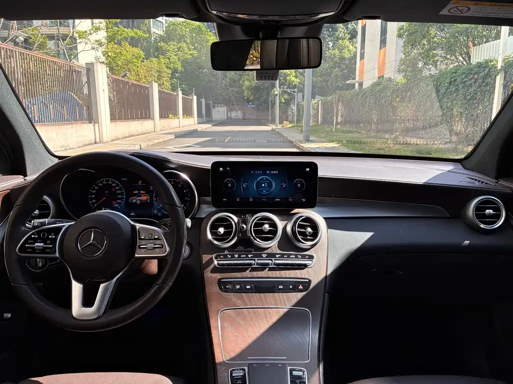 Mercedes-Benz GLC 2022 GLC 300 L 4MATIC Dynamic Edition