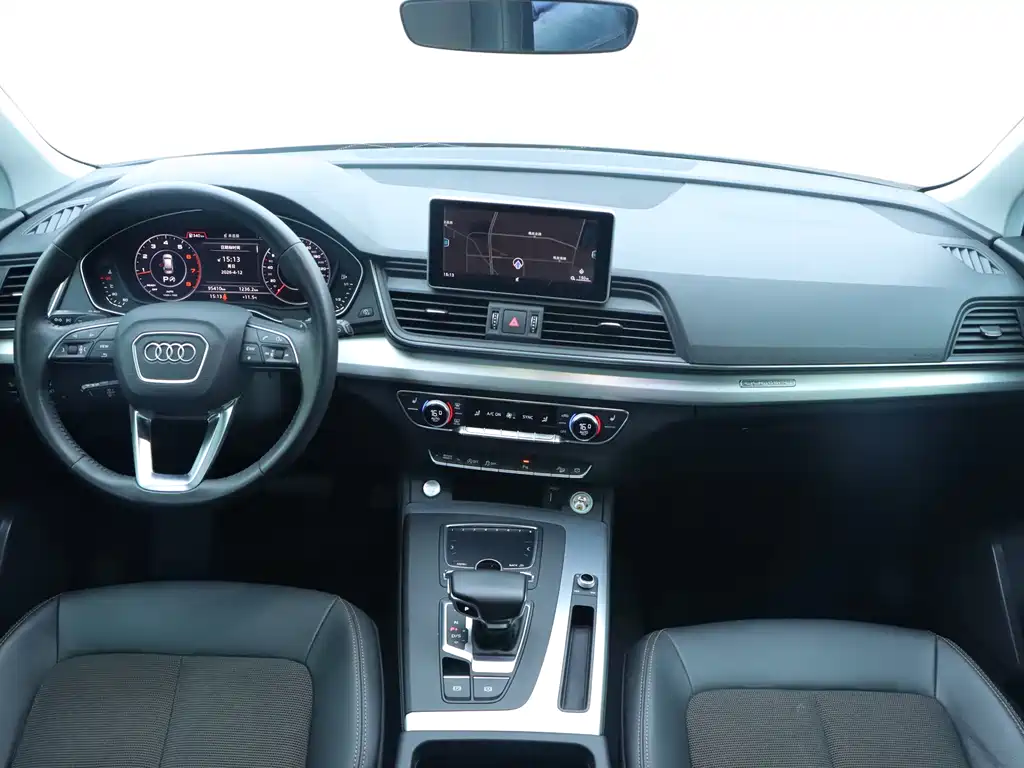 Audi Q5L 2018 40 TFSI Rongxiang Fashion Edition National V