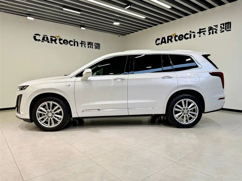 Cadillac XT6 2022 2.0T AWD Luxury 6-Seater