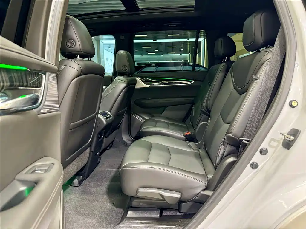 Cadillac XT6 2022 2.0T AWD Luxury 6-Seater