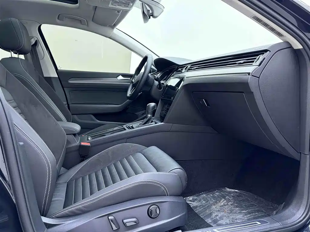 Volkswagen Magotan 2020 330TSI DSG Leading Edition