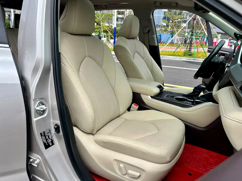 Toyota Highlander 2022 Hybrid 2.5L AWD Premium 7-Seater