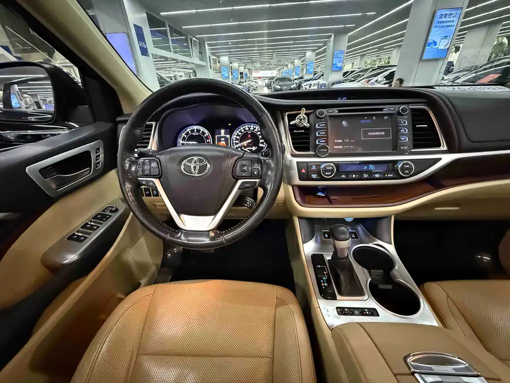 Highlander 2015 2.0T AWD Supreme Edition 7-Seater