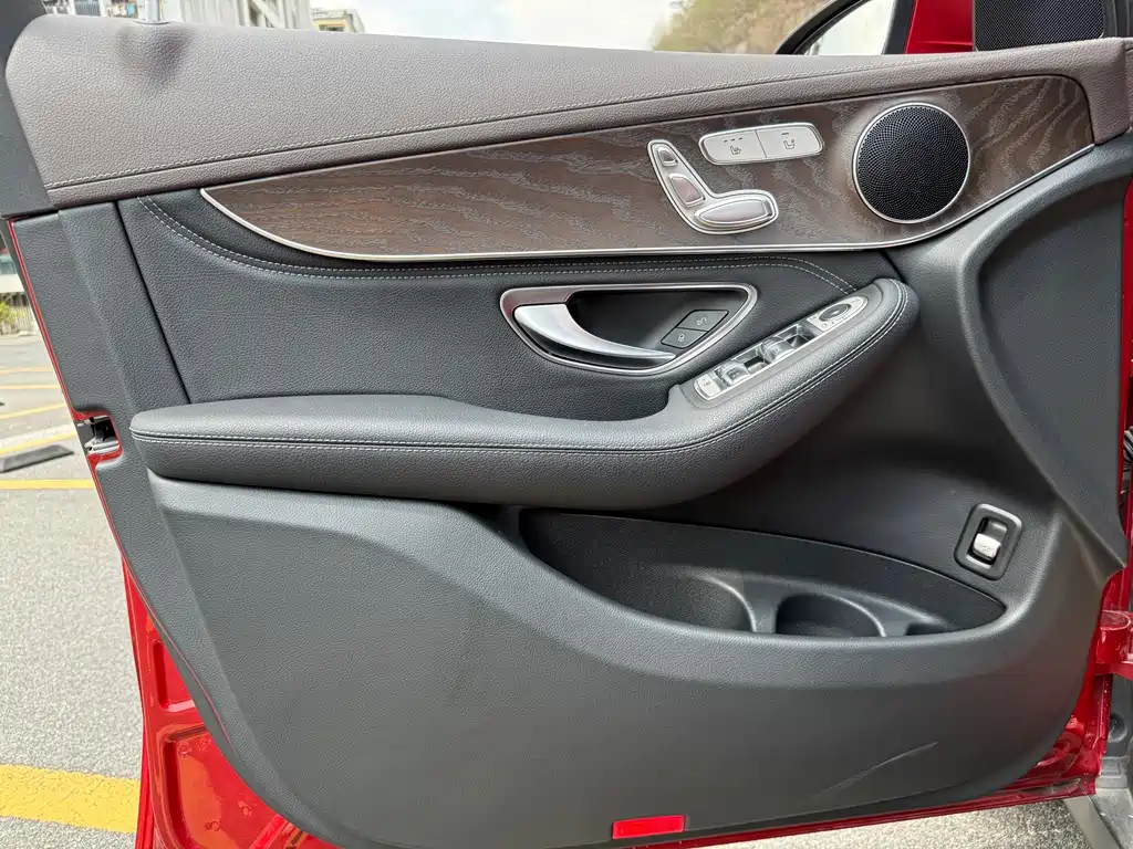Mercedes-Benz GLC 260 L 4MATIC Luxury (2020 Facelift)